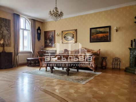 Продаж 2-кімнатна квартира в центрі Львів, вул. Дорошенка 24895