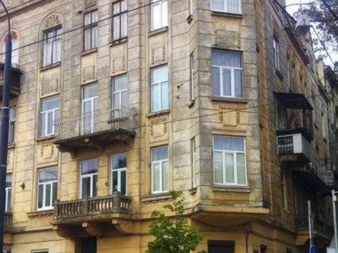 Продаж 2-кімнатна квартира в Австрійському будинку на початку вул. Шевченка 31133