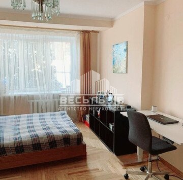 Продаж 2-кімнатна квартира Львів, вул. Куликівська 32531