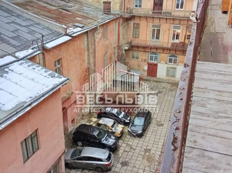 Продаж 1-кімнатна квартира в центральній частині міста Львів, вул. Театральна 33377