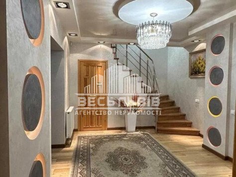 Продаж дворівнева квартира з каміном Львів, вул. Каховська 33012