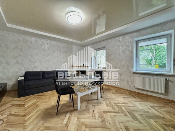 Продаж 2-кімнатна квартира вул. Мулярська 34931