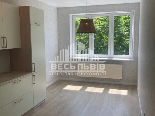 Продаж 2-кімнатна квартира Львів, вул. Єфремова 34902