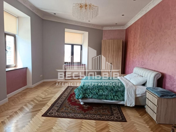 Оренда 3-кімнатна квартира в центрі Львова, проспект Свободи з видом на Оперний театр) 37895