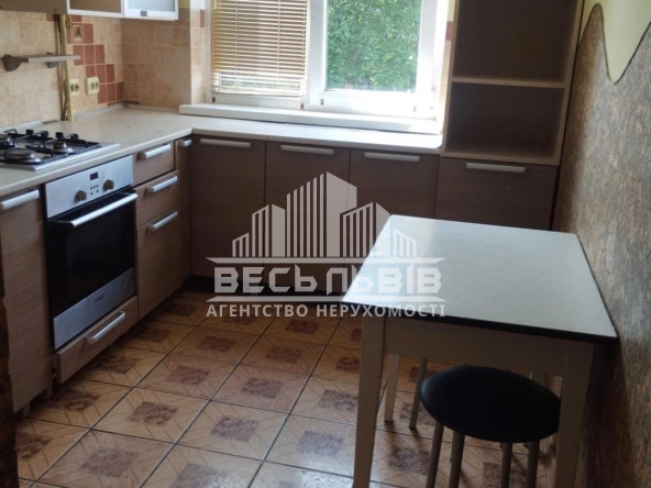 Продаж 2-кімнатна квартира вул. Володимира Великого 36040