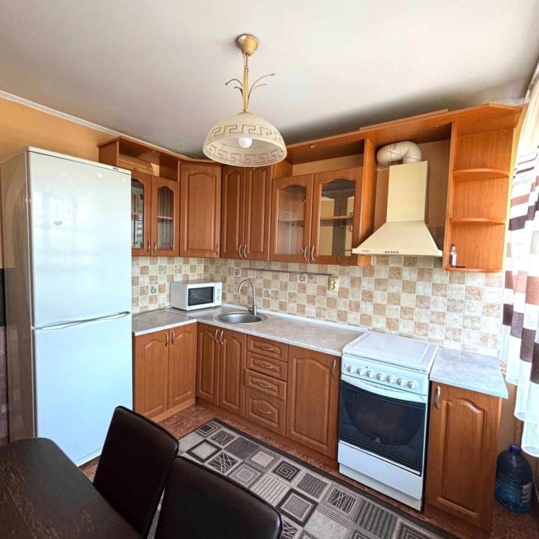 Продаж 3-кімнатна квартира з ремонтом вул. Наукова 35754
