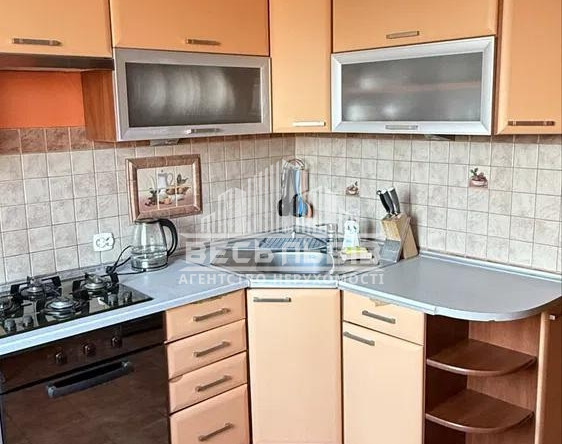Продаж 2-кімнатна квартира вул. Антоненка-Давидовича 27416