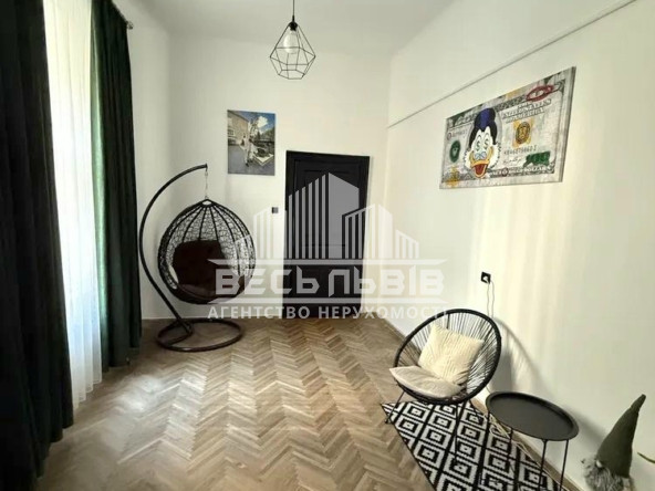 Продаж 3-кімнатна квартира вул. Петра Дорошенка 35632