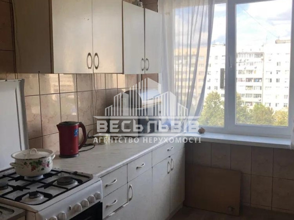 Продаж 3-кімнатна квартира вул. Наукова (Сільпо) 35632