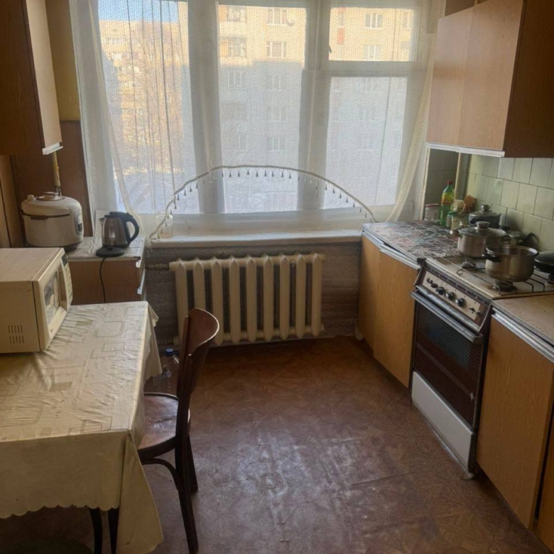 Продаж 3-кімнатна квартира вул. Шафарика, Львів 37134