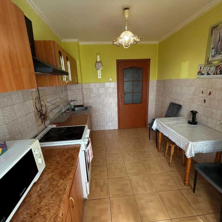 Продаж 3-кімнатна квартира проспект Червоної Калини 37973