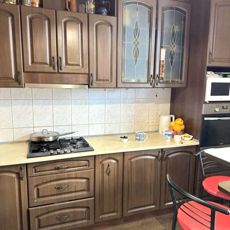Продаж 4-кімнатна квартира вул. Академіка Кучера 16 38533
