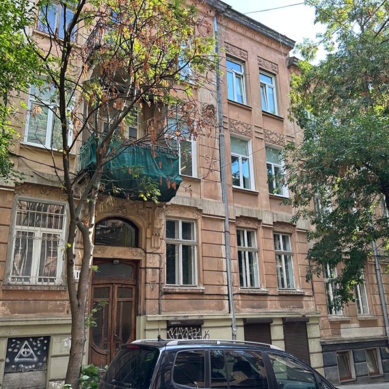 Продаж квартири Львів, вул. Коцюбинського 10 39019